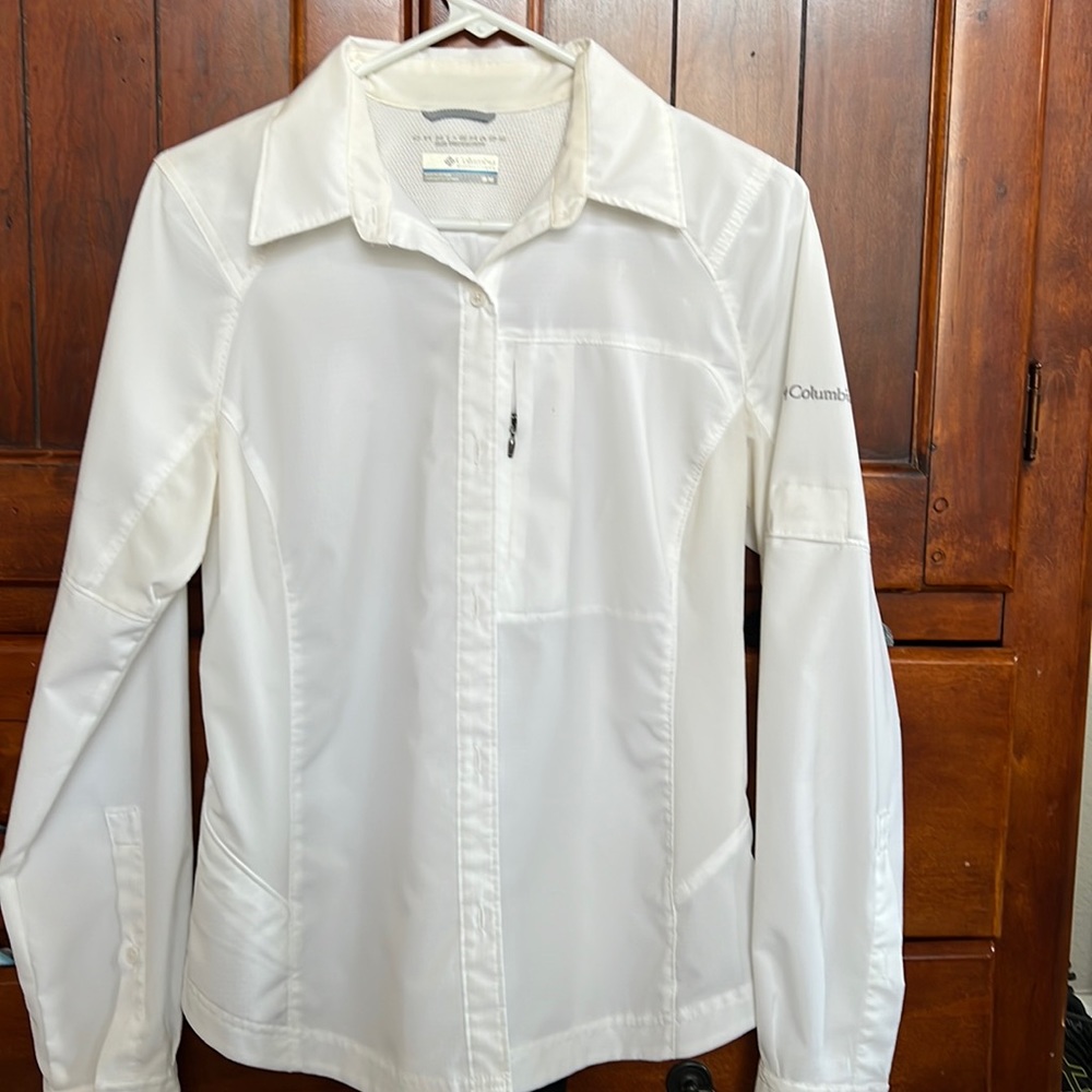 Women’s Columbia shirt!!